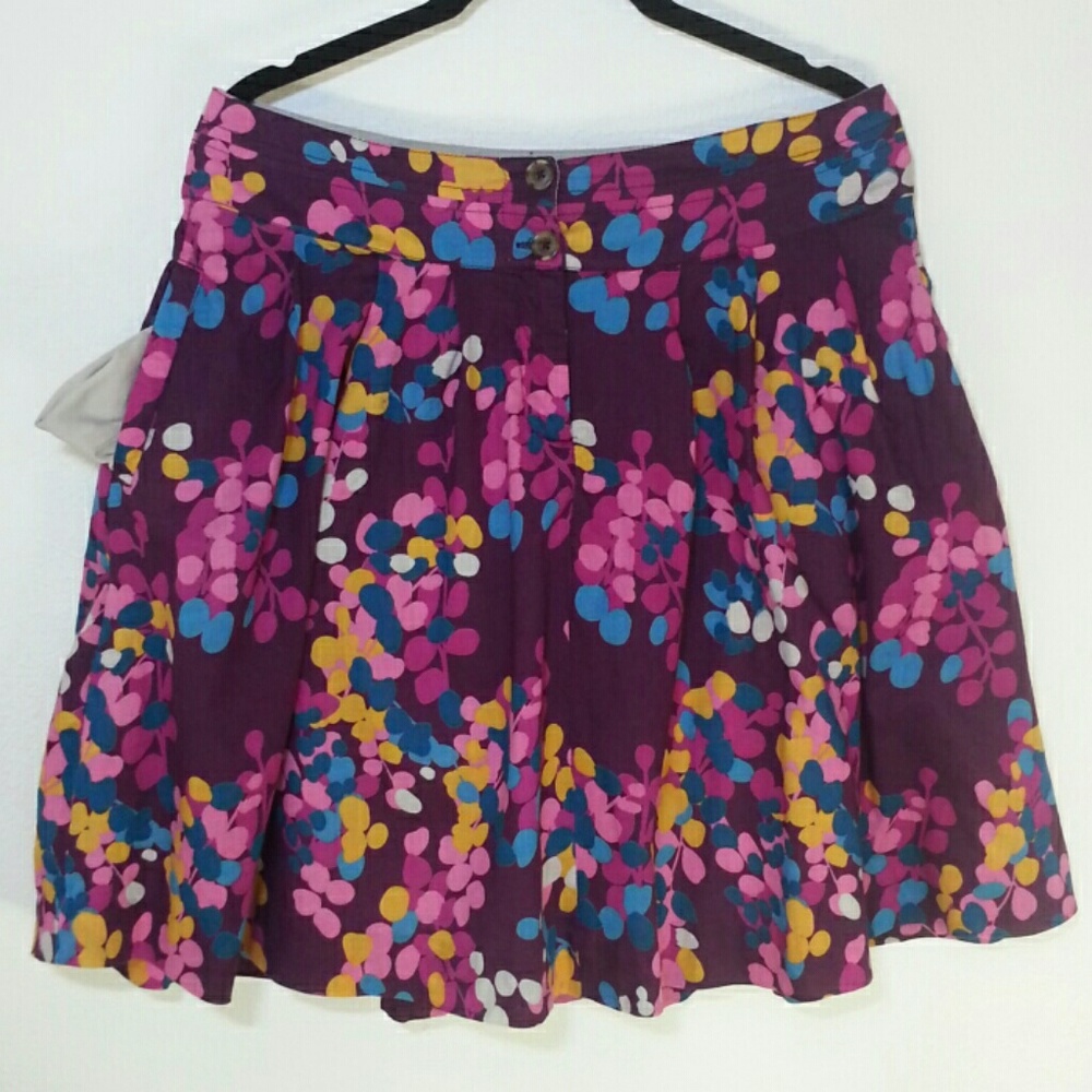 Abstract Floral Old Navy Skirt w/ Pockets! Size 6